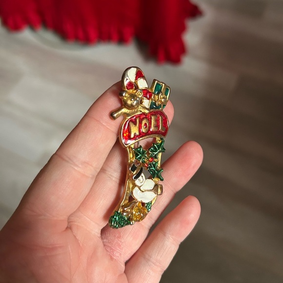 5/$25 Festive Noel Christmas stocking Brooch 🎄 - Picture 3 of 7